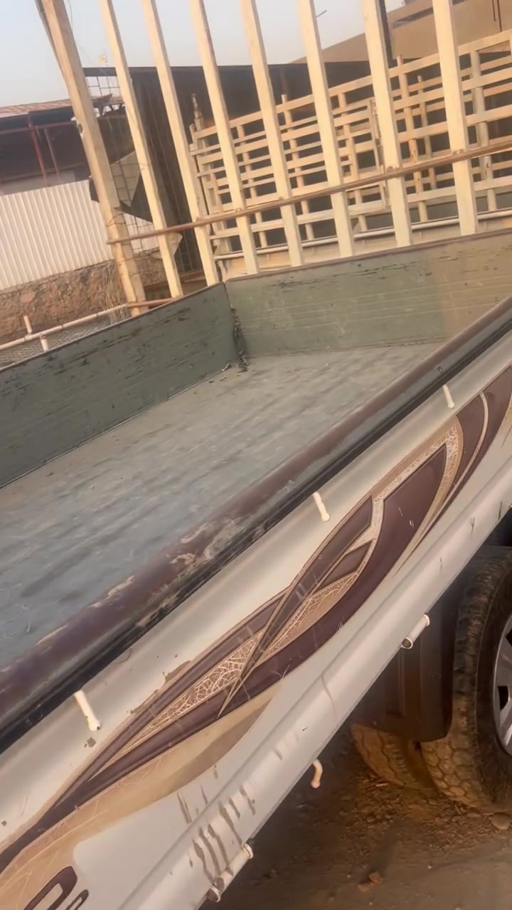 السلام عليكم 
كيا حمل موديل2020 رقم واسط سابقاً مكفوله أبيع على هذا ضررها 
المحرك سليم 
السعر:78ورقه
المكان:واسط/الصويره
للاستفسار
***********
***********
