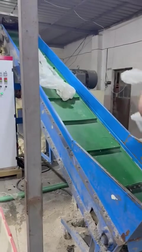🔹 متوفر مكينة إعادة حبيبات عدسية – مرحلتين 🔹

♻️ طريقة العمل:
نايلون وأكياس نظيفة → يتم فرمها وتغذيتها إلى الماكينة → ثم تمر إلى البرينة لإنتاج الحبيبات العدسية.

⚙️ المواصفات:
• حجم المكينة: 160
• الإنتاجية: 400 كيلو بالساعة تقريباً
• نظام العمل: مرحلتين
• مناسبة لإنتاج الحبيبات العدسية

📞 للاستفسار والتواصل: ***********
