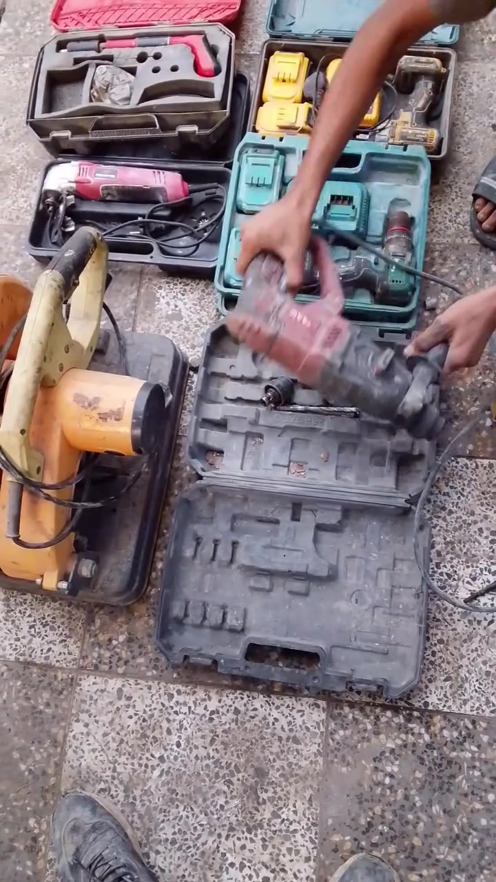 غراض للبيع
كتر قطع انجكو
كنبريسر شغال بدون صونده ومروحه  
دريل همر تام مستعمل قليل هوه وأغراضه كامله
دريل شحن لقمه 
دريل شحن عادي
دريل كهربائي انجكو 
كوسره تردديه جديده كامله هيه وأغراضه
مسدس طلقه 
سعر 250وبي مجال
مكان بغداد لتواصل***********
