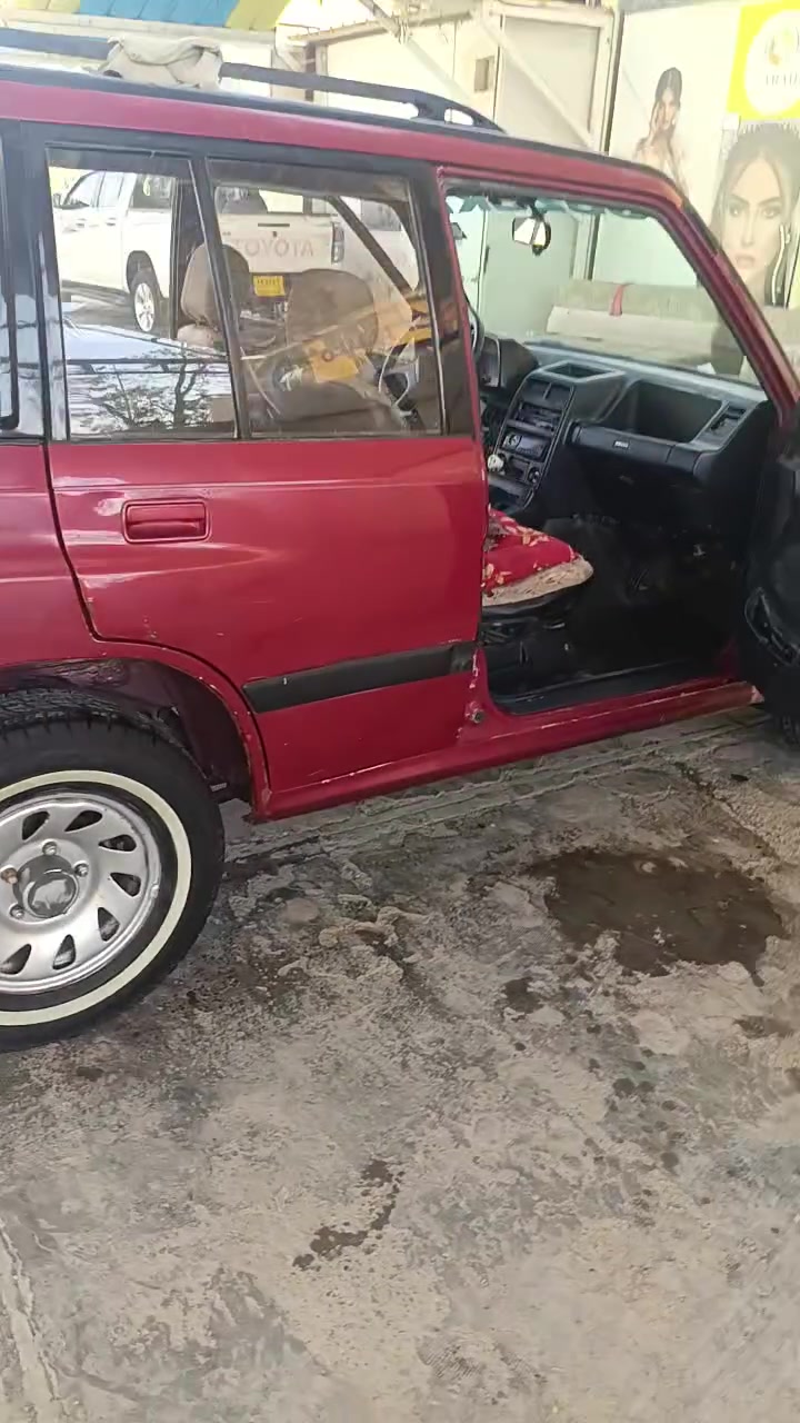 سلام عليكم للبيع فقط مكانهة ديالى موديل 92 كلشي موضحة بالفيديو كير محرك خير من الله بسمي تحويل ثانيوم السعر 35بيهة مجال ***********
