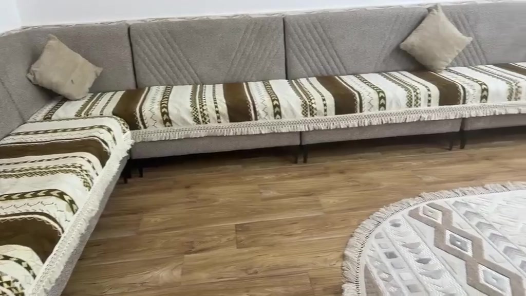 سلام عليكم قنفات جدد ما صارلهن شهر للبيع مكان بصره تواصل ***********
