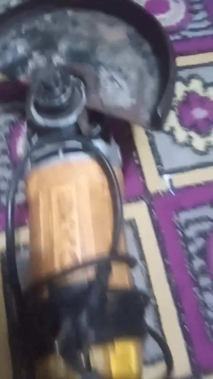 من رخصت الادمن كوسره حجم كبير الاصليه مستعمله بغداد مدينه الصدر هاتف ***********
