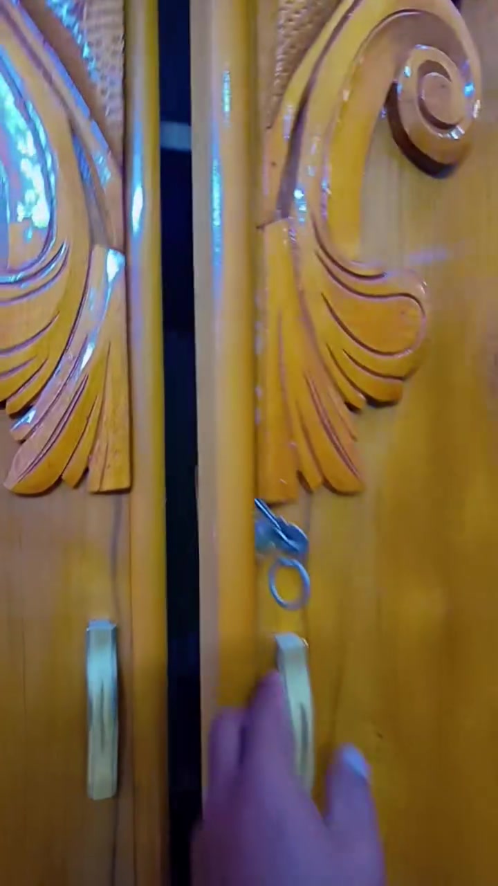سلام عليكم غرفه نوم نضيفه للبيع تفاصيل ***********
