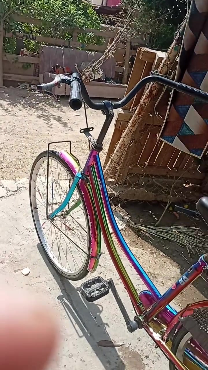 بايسكل • سبع ألوان • يحتاج نفخ