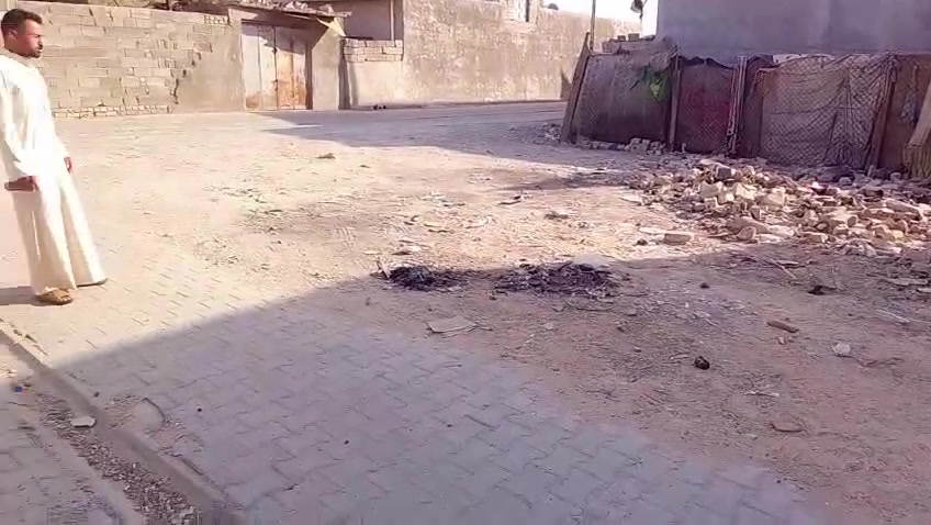 السلام عليكم قطعة للبيع  المكان بغداد حي النصر المعامل قطاع فرع 5 يتوفر فيها ماء كهرباء وتبليط ومجاري كافة الخدمات اتصال على  الرقم *********** 
المساحة 250
