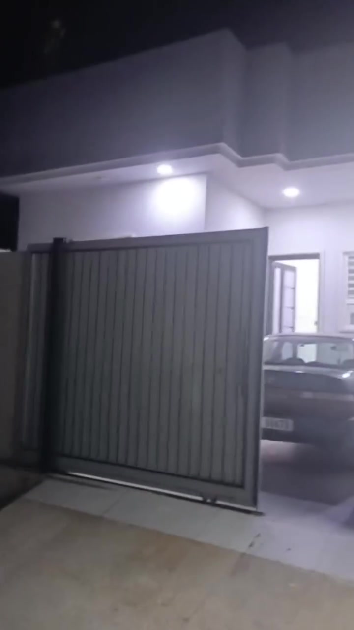 بيت للبيع ساده بعويزه مساحه 200 متر كامل خدمات ماء كهرباء تبليط سعر 75 وبي مجال للاستفسار اتصال على الهاتف *********** بي واتساب *********** مراجعه مكتب صكر الهاشمي
