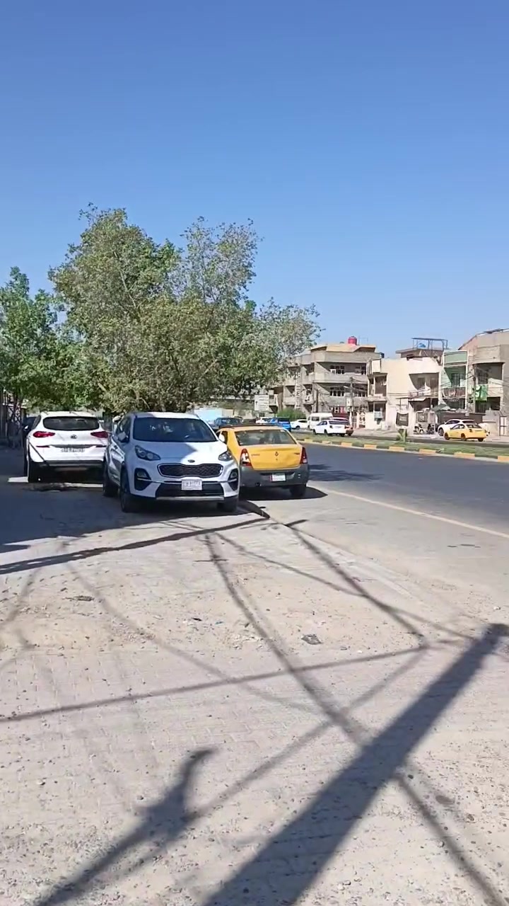 سلام عليكم بيت بمدينه الصدر بحي الامانه بالتجاوز مال حي الامانه بيت على شارع عام يعتبر على شارع عام اول فرع اول ما طب اول فرع بيت مساحته 70 متر السعر 35 وبمجال  ***********

