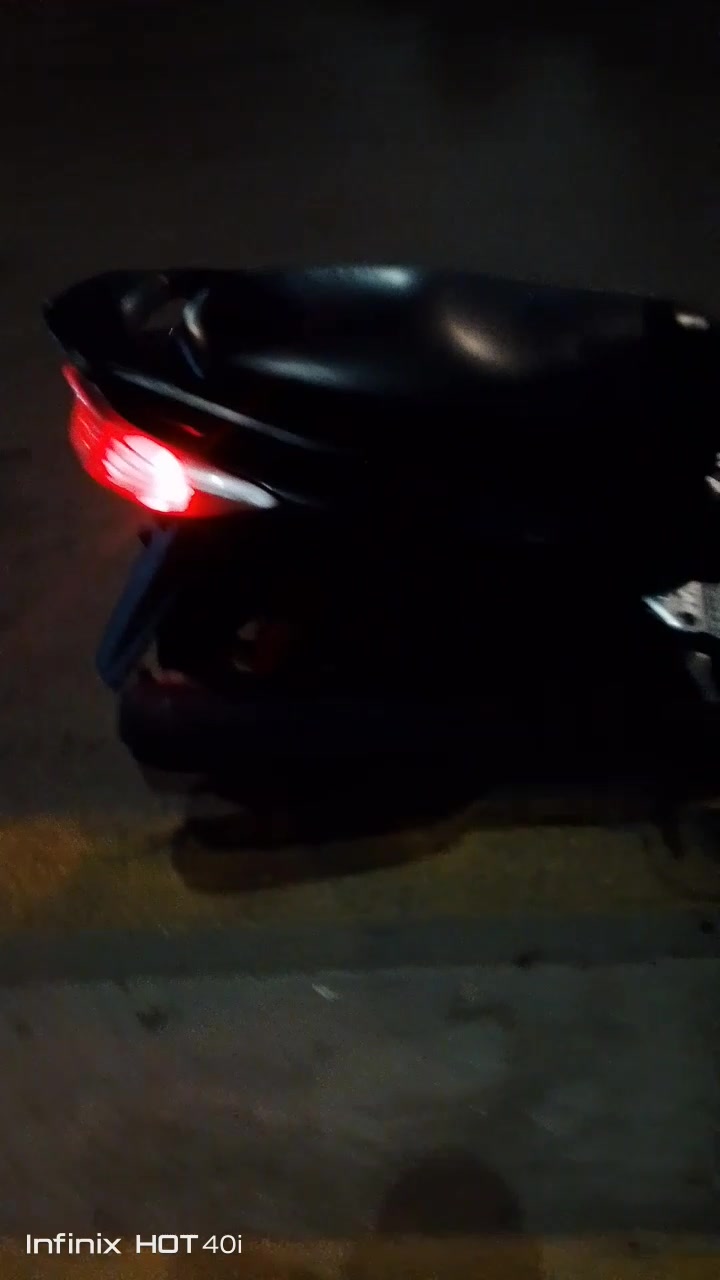 سلام عليكم سنكس فحل طلاعات نزول خطين للبيع او مراوس مكينة بلاديه طله بلادي رقم *********** عنوان بغداد ساحت عدن