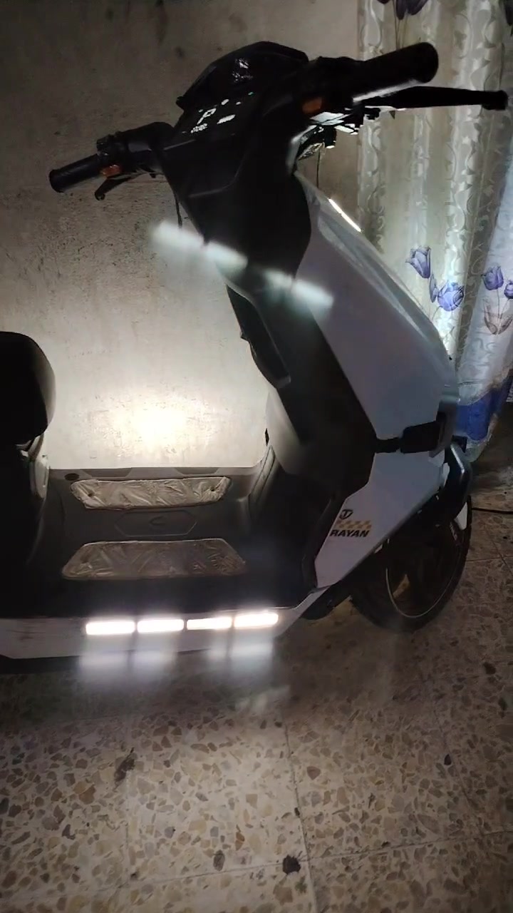 دراجه ريان شعر 750،000 وبيها مجال ما ناقص هالشي بس سيبايا بطاريات 6 بس العداد مالتها واقف على 25 كل شيء شغال بغداد الشعب