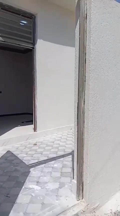 🏠 بيت للإيجار - بناء جديد (ما مسكون)
📍 المكان: أبي الخصيب / طريق الوسطي - محيلة - قرب حسينية الإمام محمد الجواد (ع).
🔹 المكونات: غرفة + استقبال + صالة + مطبخ + صحيات.
💵 الإيجار: 350 ألف دينار عراقي.
