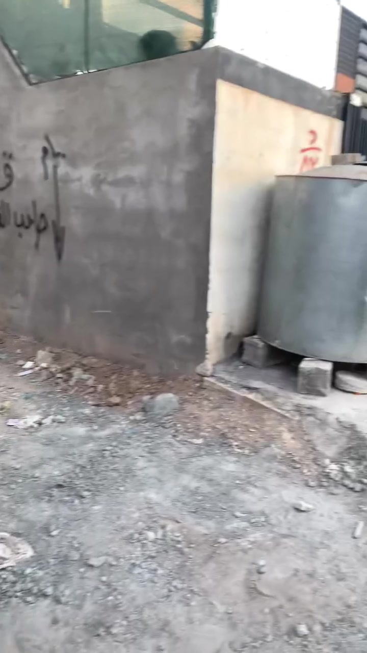 سلام عليكم قطعه للبيع ((زراعي ))حي العسكري قرب جسر ليلان  فرع صيدليه بهشت خدمات ماء كهرباء مولد
100 متر للاستفسار ***********
