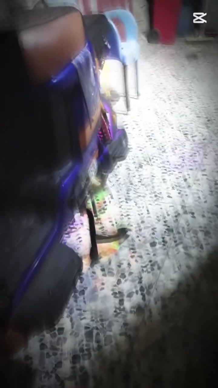 سلام عليكم هذا بايسكل شحن X900 كهرباء كل شغاله ماكو شي مبدل بيه اغراض البايسكل موجوداتمثل الشاحنه السفاحيات والمرايه الثانيه موجوده وتيجي ثاني موجود اهلا وسهلا بيكم ونتشرف بمعرفتك السعر خاص ***********🤍🤍❤❤م�
