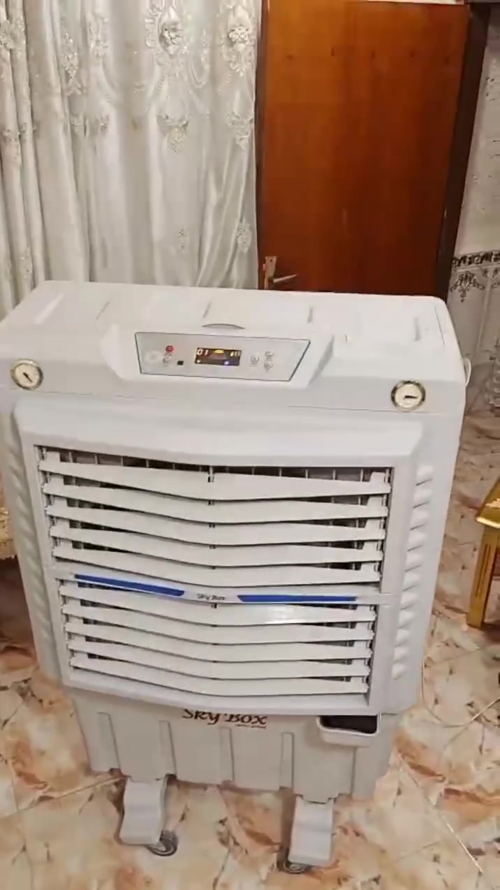 سلام عليكم مبرده استعمال قليل وضع شركه من كلشي جديده لسعر ١٨٥ وبيها مجال بسيط /*********** مكاني تاميم
