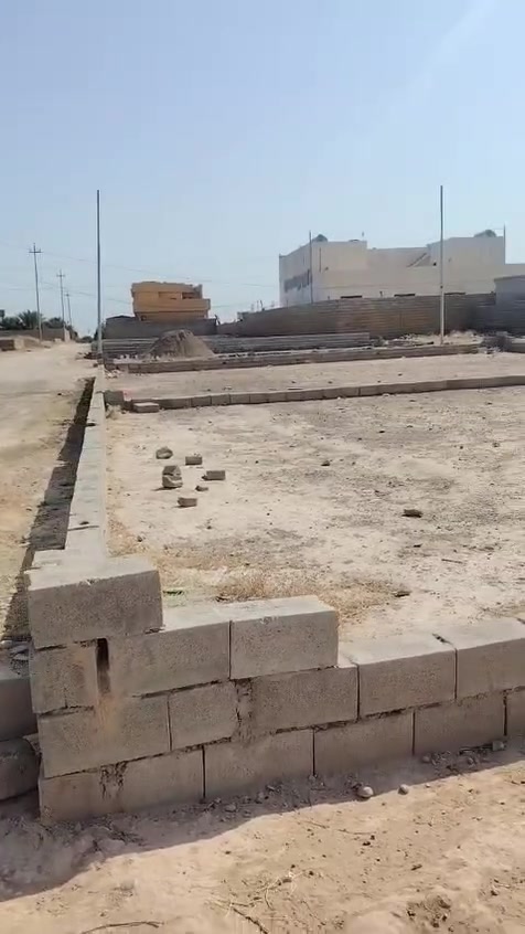 السلام عليكم
مكلف بنشر 
قطعه ارض للبيع في حي الفرسان
وره مطعم عشتار يم دكتور زكريا
مساحتها 450متر 
الاستفسار الخاص مفتوح 
او يرجى انتصال برقم ***********

نص مكتوب في الصور:
- معاينة المسار الاتجاه مباشرة إلى شمال شرق منزل دكتور زكريا العميري ابو اوس