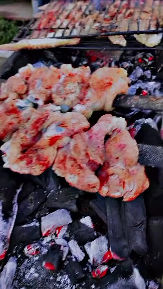 السلام عليكم تحية طيبة لجميع زبائننا الگرام❤️
#مطعم_مشويات العزيزيه 👨‍🍳🥓🥓

متواجدين طيلة أيام الأسبوع ❤️

مستعدون لتجهيز كافة المناسبات.

توصيل داخل العزيزيه. 🏍️ 

كيلو كباب لحم 🥩. 20 الف هوه وصمون حااار

كيلو كباب دجاج 🐓16الف🐔

صينية مشاوي مشكل🍖22شيش صمون حار.  25 الف 

تكة لحم 🍗. تكة دجاج 🐓. معلاگ🍗 .اجنحة 🥓

ارقام التواصل. ***********👇 للاتصال.
