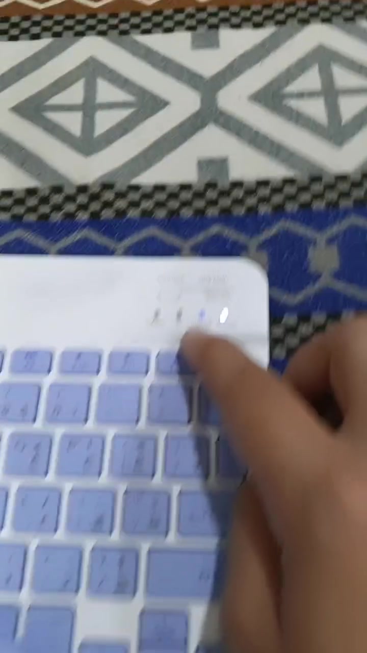 سلام عليكم بيع كيبورت مع ماوس عل البلوتوث اي جهاز يحمل مع شاحنه تيبسي السعر 11ألف لايوجد توصيل ‏‪***********‬‏ الرقم مفتوح واتساب عنوان كركوك حي العسكري يم سنتر الزوراء
