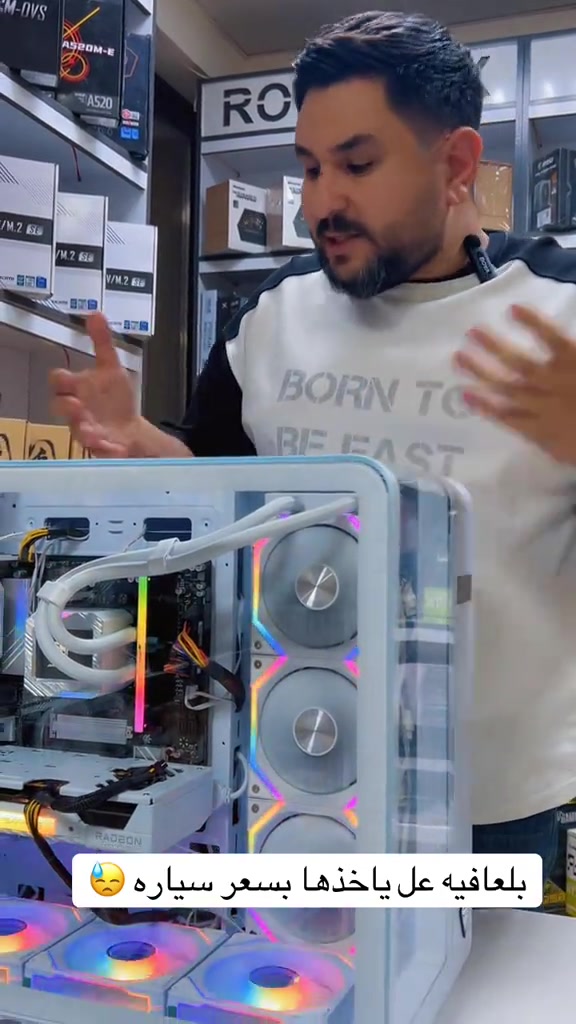 #رافت_النسر #Gaming 

نص مكتوب في الصور:
- بلغافيه عل ياخذها بسعر سياره 😓