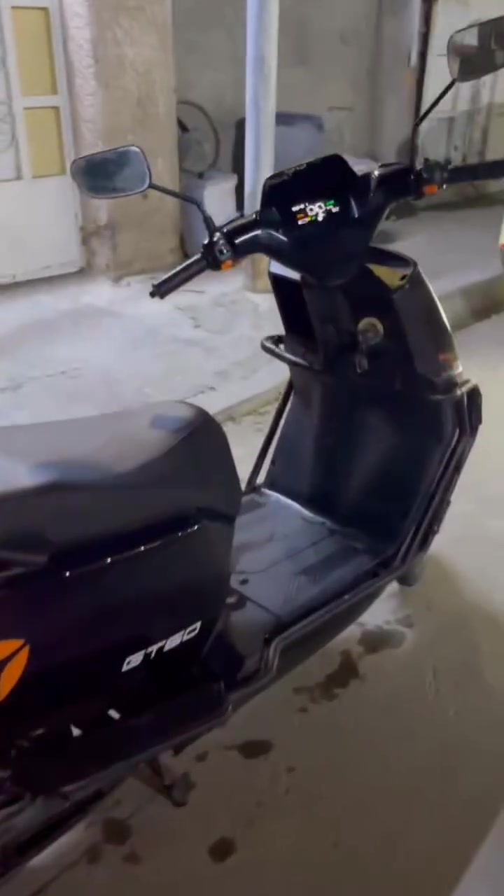 Yadea GT60 دراجة ياديا 
نضام توربو 
نضام ABS مانع انزلاق
نضام رجوع
برنامج خاص تحكم ذكي 
سعرها:850 وبيه مجال
بغداد-الشعب
واتس-***********
