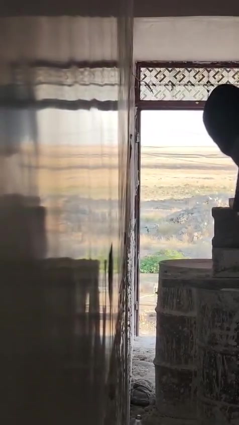 السلام عليكم يوجد كادر لبخ جص من الموصل يتكون من خمس اسطوات وخمس عمال المبيت بنفس الموقع المتر 3 الف/ ***********/
