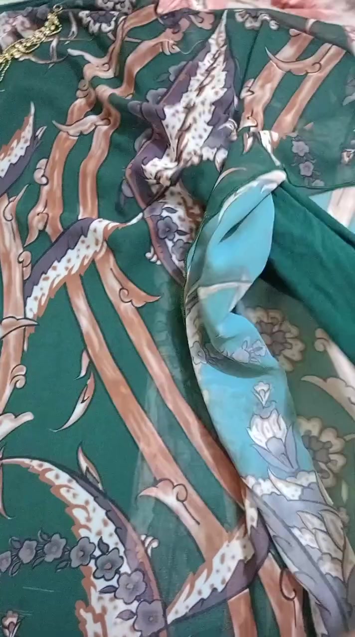فستان نسائي • مقاس ٥٠ • توصيل