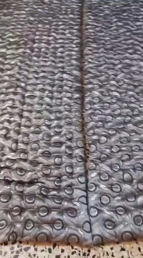 خياطه جودليات درجة أولى ديوان  المتر 2500 العادي 2000 مكان حي الطين ***********
