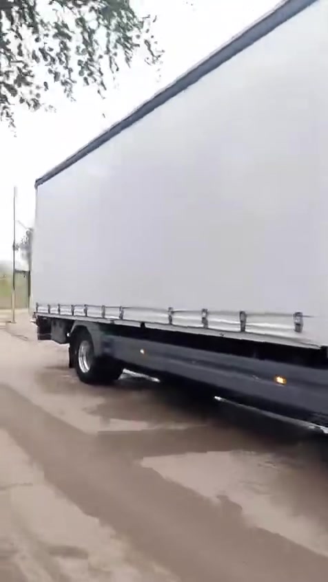 مارسدس اتيكو موديل  ٢٠٠٧دبل مناميه سبعه وربع بدي مسرحي تخم ويل كروم تخم صناديك ستيل باب جك تانكي فافون ٥٠٠لتر تخم تاير جديد كير عادي حجم السياره ١٢٢٤ سياره جديده لاطخه ولا ضربه جوبلس جلفي امامي سبرنك داخل القماره خير من الله محرك ٦سلندر رقم سليمانيه تحويل ثاني يوم رقم صاحب السياره ‭***********‬
