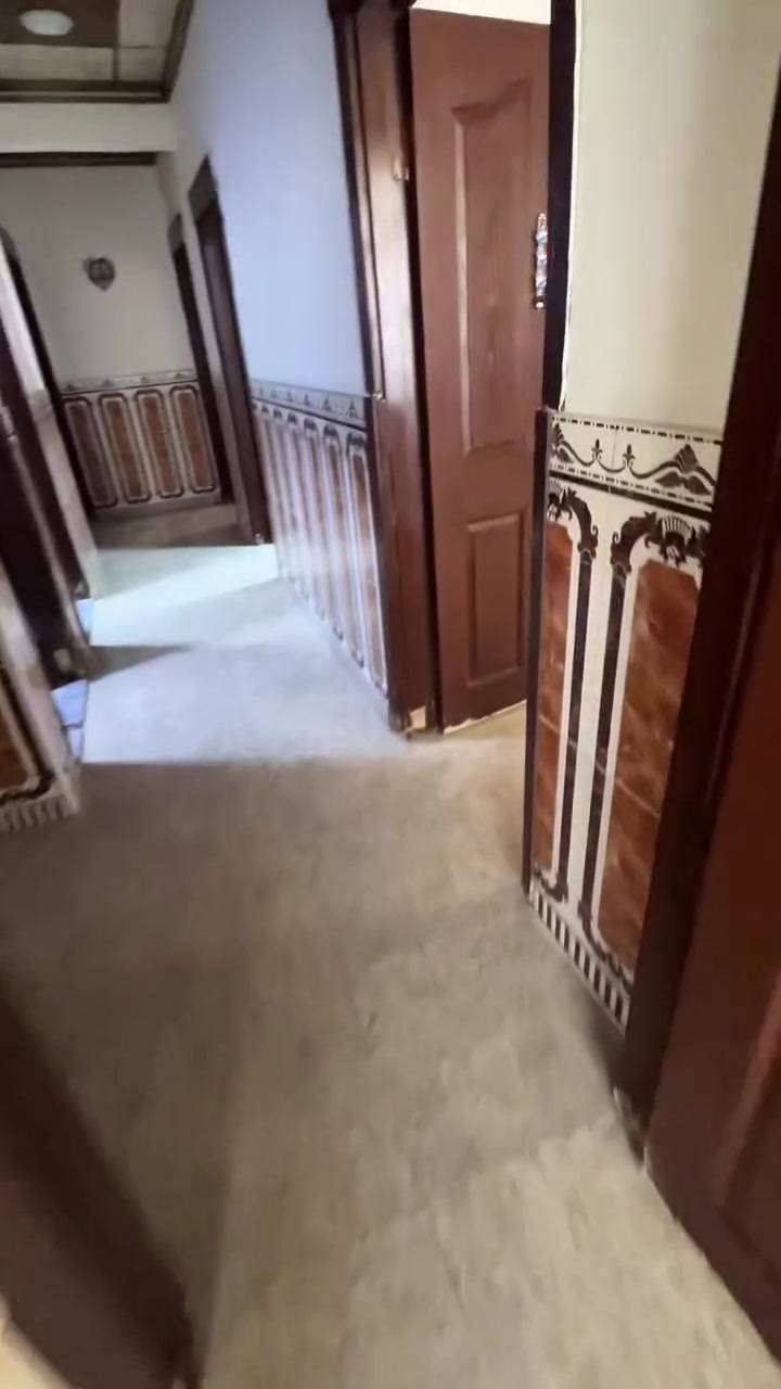 🏠 شقة للبيع – موقع مميز
📍 الموقع: قرب لالف دوميز فايد اسم المكان  وار ستي
🏢 الطابق: الثالث
🛋️ مؤثثة بالكامل وجاهزة للسكن
🛏️ 3 غرف نوم
🛋️ غرفة استقبال
🍳 مطبخ
🧭 الاتجاه: شرق

💰 السعر: دفترين و20 ورقة
🤝 قابل للتفاوض للجادين

📞 للاستفسار والتواصل:
***********
