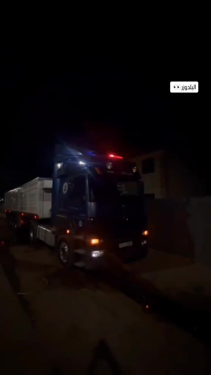 السلام عليكم سيار اكسوار للبيع سنويه دهوك سنويه 2031 سنويه بس راس نضام حديث مكينه كير اكسن كلو شرط حصه كاز موصل رقم الموبيل ***********

