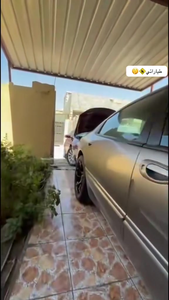 السلام عليكم للبيع دوج كلايسلر١٩٩٨ رقم بغداد تحويل مباشر سياره جاهزه من مكينه كير حداديه ٦٠/١٠٠ مكينه وكيرجدد ٦سلندر 🚀 تخم ويل وتاير مال جارجر شادلها غرفتها حلوه مكفوله لاصبغ ولاضربه سياره حلوه احلا من الصور بيه تراي ايشك الكاع شك شاشاه سنترلوك شوته رياضيه 
السعر 43 وبيه مجال ***********
