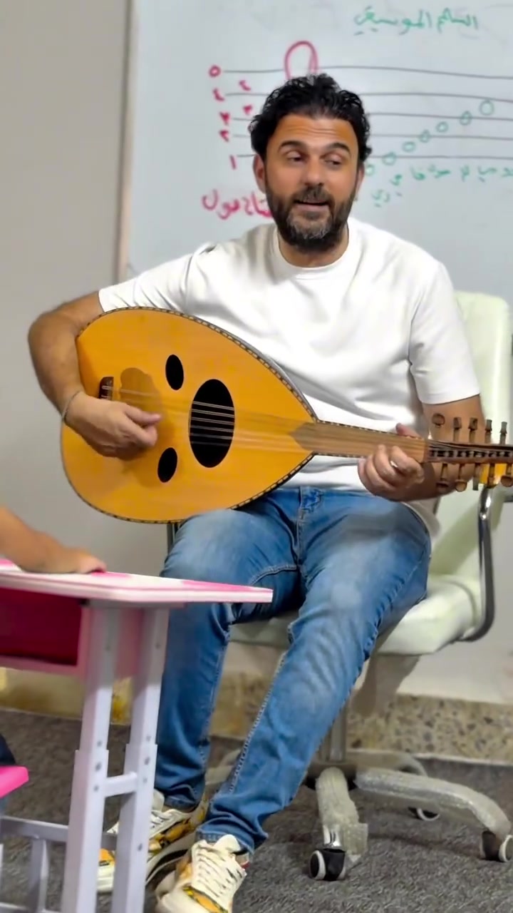 نغمة أولى، وبداية حب خالص من قلوب صغارنا لأغلى الناس 🤍🎶
في حصة الموسيقى اليوم، عشنا أجمل اللحظات وهم يتعلمون أساسيات الإيقاع ويعزفون ألحانهم البريئة ليهدوهَا إلى من تستحق كل الكلمات الجميلة.. أمي الحبيبة ✨
شاركونا الإبداع، كيف تبدو أصواتهم وهم يغنون للحب؟ 👇

📍 الموقع: بغداد - البلديات 
📲 للحجز والاستفسار : ***********

#روضة #أطفال #حصة_موسيقى #أغنية_للأم #تعليم_مبكر #لحن_الطفولة #أنشطة_مدرسية #بغداد

