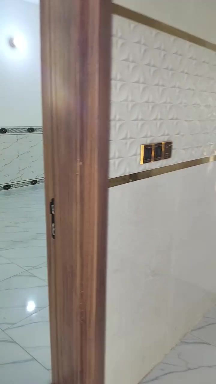 دار للأيجار بناء حديث حجر
يحتوي على غرفتين وديوانيه وصاله ومطبخ وصحيات داخليه وخارجيه وحديقة وكراج  
الموقع قرب مطعم القصر الابيض 
السعر 450 الف
للأستفسار زياره مكتب الساحل للعقار الرمادي الصوفية قرب مطعم القصر الابيض 
أو الاتصال على الرقم ***********
         مكتب الساحل ضمانك الحقيقي
