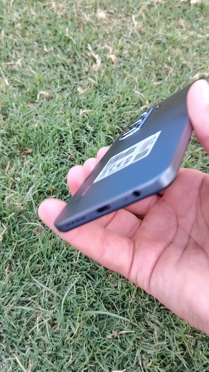 سلام عليكم مبايل للبيع انفنس هوت خمسين برو جهاز مكفول اخو الجديد ويرهم مراوس للستفسار ***********

نص مكتوب في الصور:
- هاتفي XOS V14 5.0 استناداً إلى Android اسم الجهاز Infinix HOT 50 Pro التخزين ٨٫٤٠ غ.ب / ٢٥٦ غ.ب Infinix X6881 الطراز وحدة المعالجة المركزية Helio G100 RAM 8.00 GB+5.00 GB الكاميرا الخلفية 50M+2M الكاميرا الأمامية 8M البطارية 5000mAh الشاشة 1080X2436 HONOR X9d ١٧:٢٠ ١٤/٠٩/٢٠٢٦
- HONOR X9d ١٧:٣٦ ١٤/٠٩/٢٠٢٦