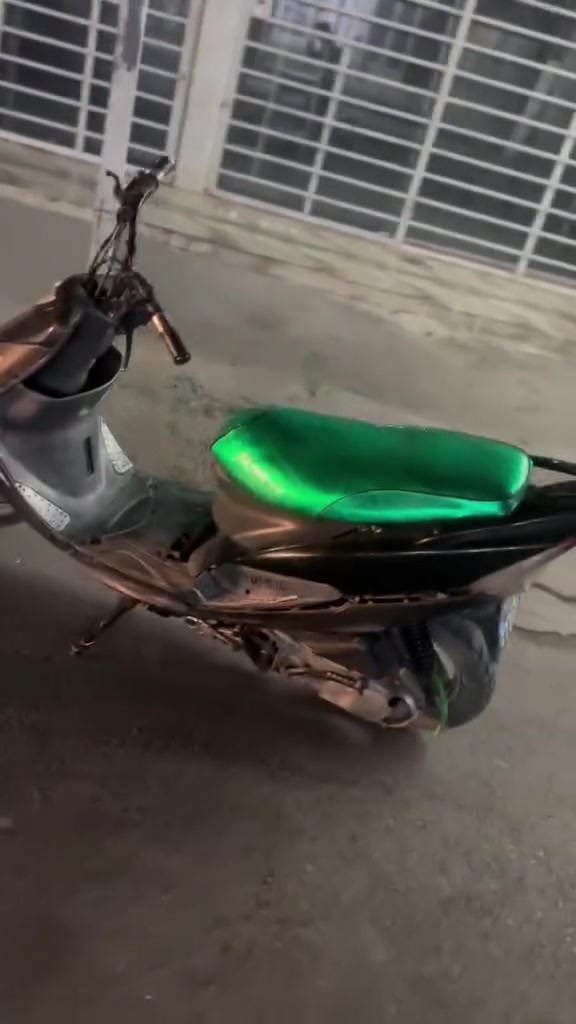 سەرەتابەناوی خوای گەورەو مهرەبان
ئەم (عەدلە)بوەفروەشتن مەغوەلیە
ئەوەی ئەوێت بانامەبنێرێت یان تەلەفون کات
ڕەقەم تەلەفون ***********
شوێن چەمچەماڵ
