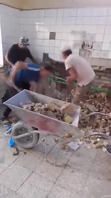 كادر تفليش وقلع السيراميك والبورسلين والكاشي 

تكشير وتنگير الحيطان والدنگ

قلع السطوح شتايگر فرشي 

تفليش الارضيات وقلع الارضيات 

للاتصال والاستفسار 

***********
