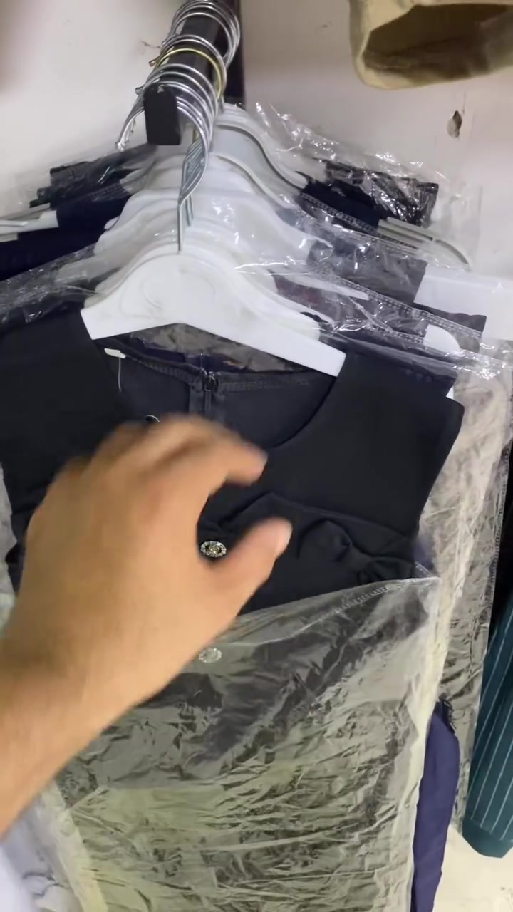 عرض عرض عرض وصول اكثر من موديل ملابس وكل قطعة وسعرها  تلكوهن باجر يمي ونورونة وحياكم الله  @أبرز المعجبين #ال
