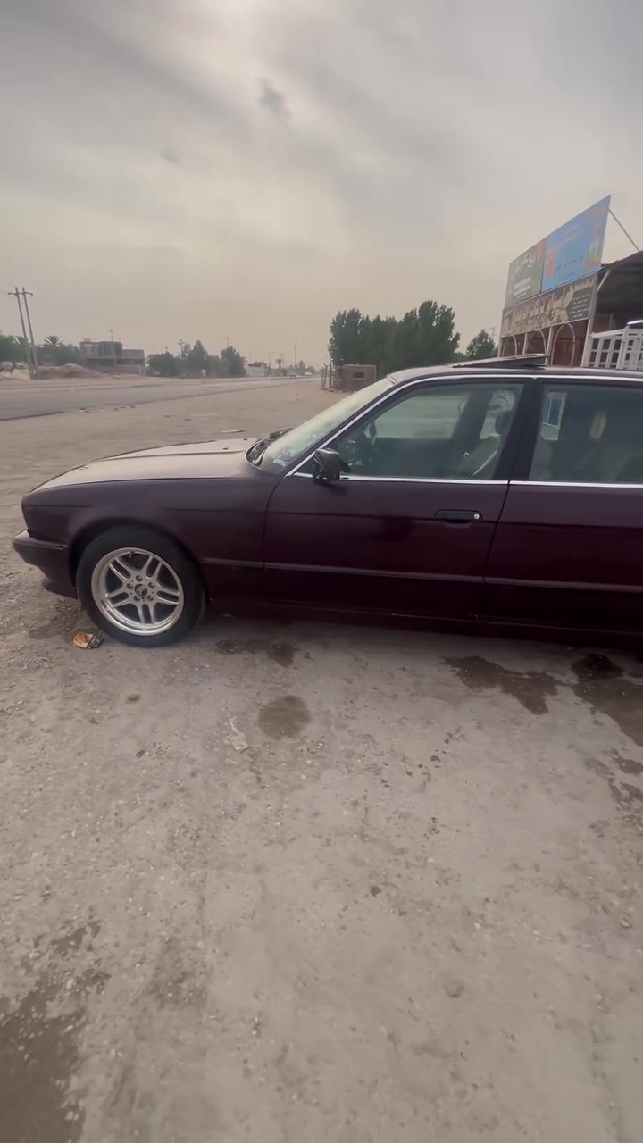 سلام عليكم بي امً البيع مو ديل ثنين وتسعين مكفوله كفاله عامه  تخمًً تاير حداديه جديده مكلف بل نشر رقم الهاتف ***********

