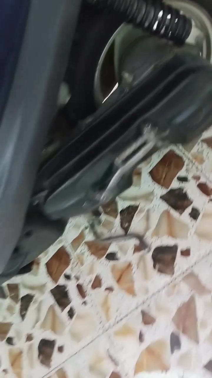 دراجة • تفاصيل ناقصة • اتصال
