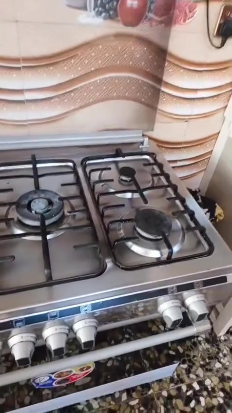 طباخ يطالي جديد مستخدم بس شهرالي يريده يتصل عله هاذاالرقم ***********
