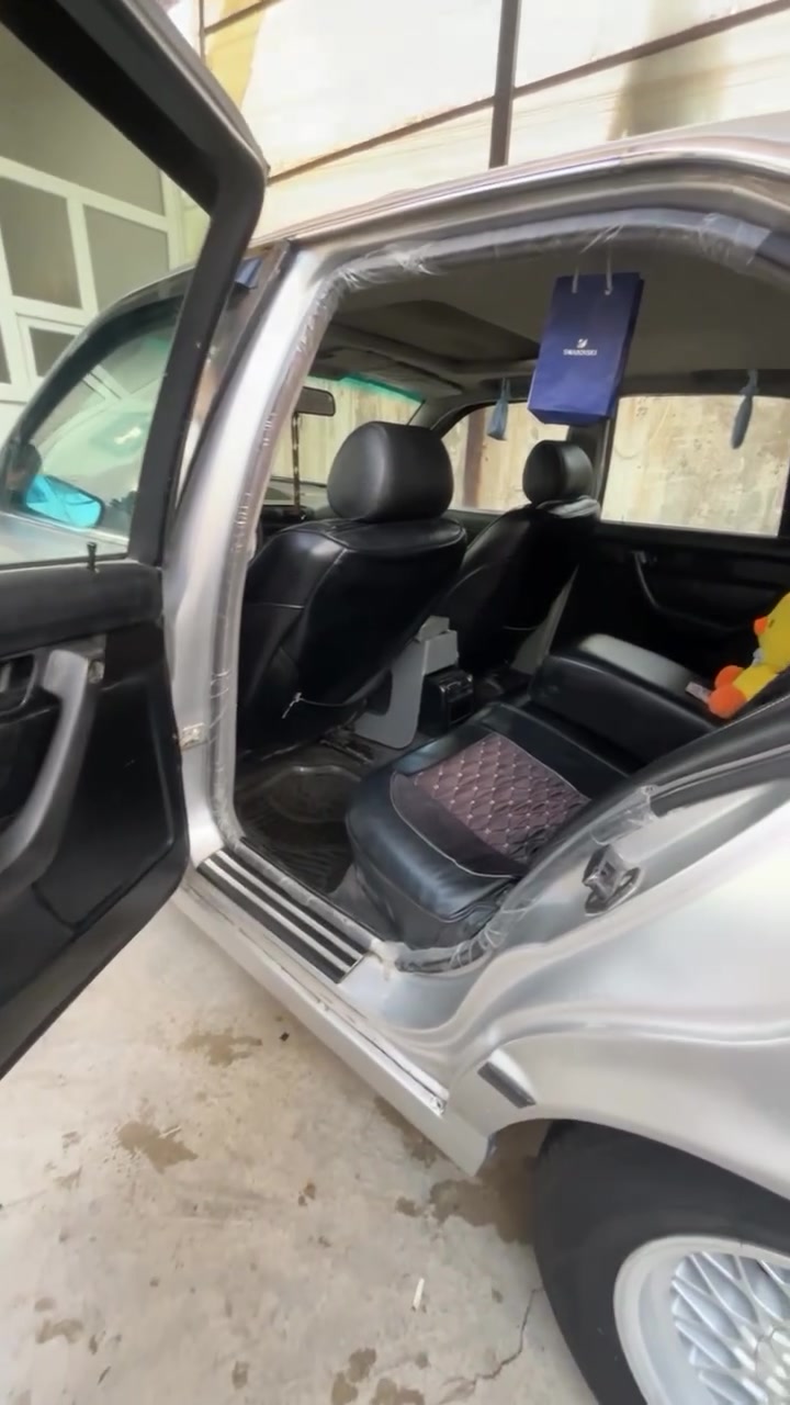 ەرەتا بەناوی خوای گەورەو مهرەبان BMW 1991 520 فول فول چوار جام کارەبای کوشن جلد تەبردید لایت ئەڵقە، سەیارەکە کامل بۆیاخە لەسەر ساخی ئەگەر یەک نوکتەت بینوە لە قالبی 10 گەڵا بشکێنە سەیارە کەماڵی دۆستە کامل کاملە سەیارەکە بەس لە سەیاقێکی کەمە توندو تۆڵیو بە قوەتیو هەستانو داروبەردی بەشەڕت گێڕو مەکینێکی لەسەر سەیارێکی 2020 ئەو گێڕو مەکینەی لەسەر نییە لەڕسمە کەچۆنە بەرەو ڕوو وانەبوو 10 گەڵای کە بشکێنە سەیارەکە هەتا بڵێی پاکە نمونەی جوانییە سەیارەکە ئاڕم پلاستیک سلێمانیە موسو دەعموو لێدراو بەشەرت 90 هەزاری خرامە تێدایە دوای مەحامەلە دەت دەمەوە  سحرەکەی شۆکت دەکات ئەگەر لە هەر شوێنێک ماڵی ئاوا پاک مابوو بەو سحرە سەیارەکە مەبە سحری قوفلو کۆتای 45 گەڵایە هەر حەبێکیشی تیابو ئەو سەیارە لەسەر باخەڵی خۆم ئەت دەمەوە ماشآڵآ لە بیرمەکە✅.ڕەقەم تەڵە فۆن واتس ئاپیشی لەسەرە ***********
