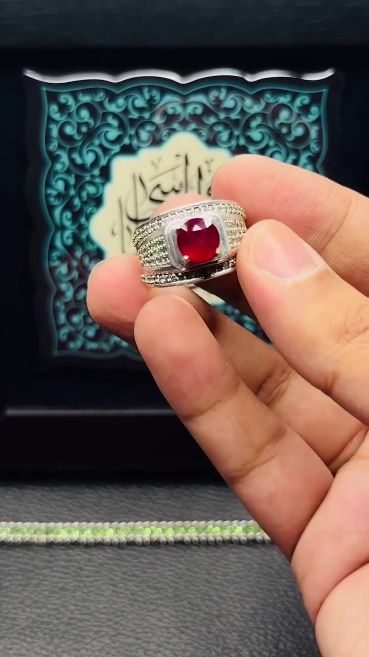 خاتم ياقوت أفريقي - تطعيم ماس بالكامل  💎
 
✅ صياغة يدوية ثقيلة عيار 1000 👌

✅ من الدرجة الاولى 👌

✅ السعر خاص 💵

✅ البيع بالضمان 👌🏻

✅ عنوان البيج : بغداد 📍

✅ رقم الهاتف : *********** 📱

✅ التوصيل متوفر لجميع محافضات العراق 🚚

✅ للمزيد من الموديلات زوروا صفحتنا المتواضعة :
