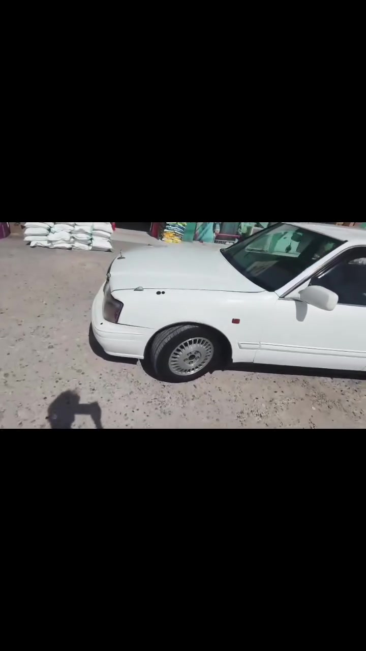 السلام عليكم سياره راس الثور للبيع موديل 2000 رقم بغداد انكليزي تحويل مباشر كير ومحرك 6 سلندر كفاله تخم تاير حداديه جديده كشنات كهرباء شاشه سستم صوت  كلها شغاله سياره جاهزه مكان السماوه قضاء الرميثه للاستفسار *********** السعر(65)وبيها مجال
