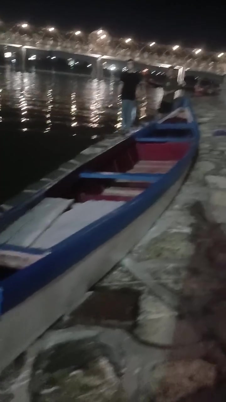 زورق نضيف طوله 7 ونص حلو فايبر بشط لعرب سعره ٤٥٠ ***********

