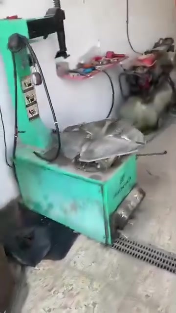 محل كامل للبيع الغراض كلهن على الشغل الخالعة جديدة ذاك اليوم جبتة بس وصخة عارضهن ب٣ وبيهن مجال مكان بغداد مدينة الصدر ***********
