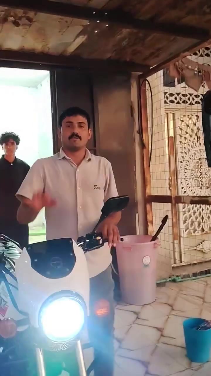 معرض عزام الخويلدي
ناصريه قلعه سكر
***********
دراجات وراق اصليه شرط ترقيم
سعار حلوه كلش
تدلل شباب والله
