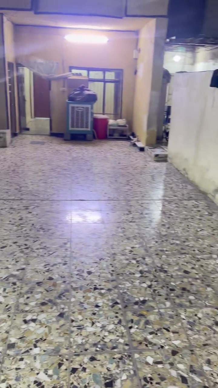 سلام عليكم بيت المساحه200متر سند مستقل

بناء تسعينات 4غرف نوم وحده سندويش ومطبخ وهول وستقبال وحمام تاخلي وخارجي ترميم جديد المكان الورفلي قرب مدرسته كافي اليتيم

 وله بيت بصف ركن عل خدمي 

الستفسار عل رقم ***********

