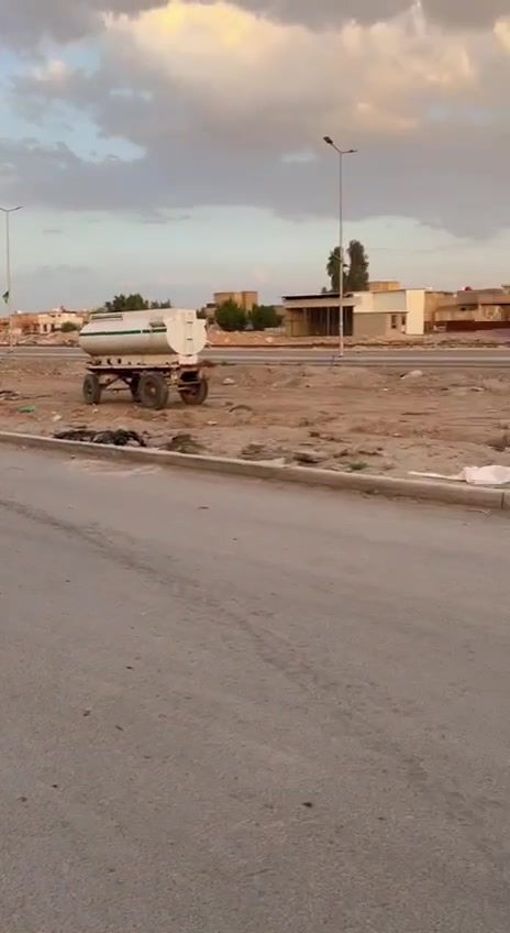 السلام عليكم بيت للبيع ٢٠٠ متر في الدوانم قرب عبرة محمد الصافي ثامن بيت عن الشارع ٥ كيلو عرض الشارع ١٢ متر طابق ونصف السعر خاص واي ستفسار هذا رقمي ***********