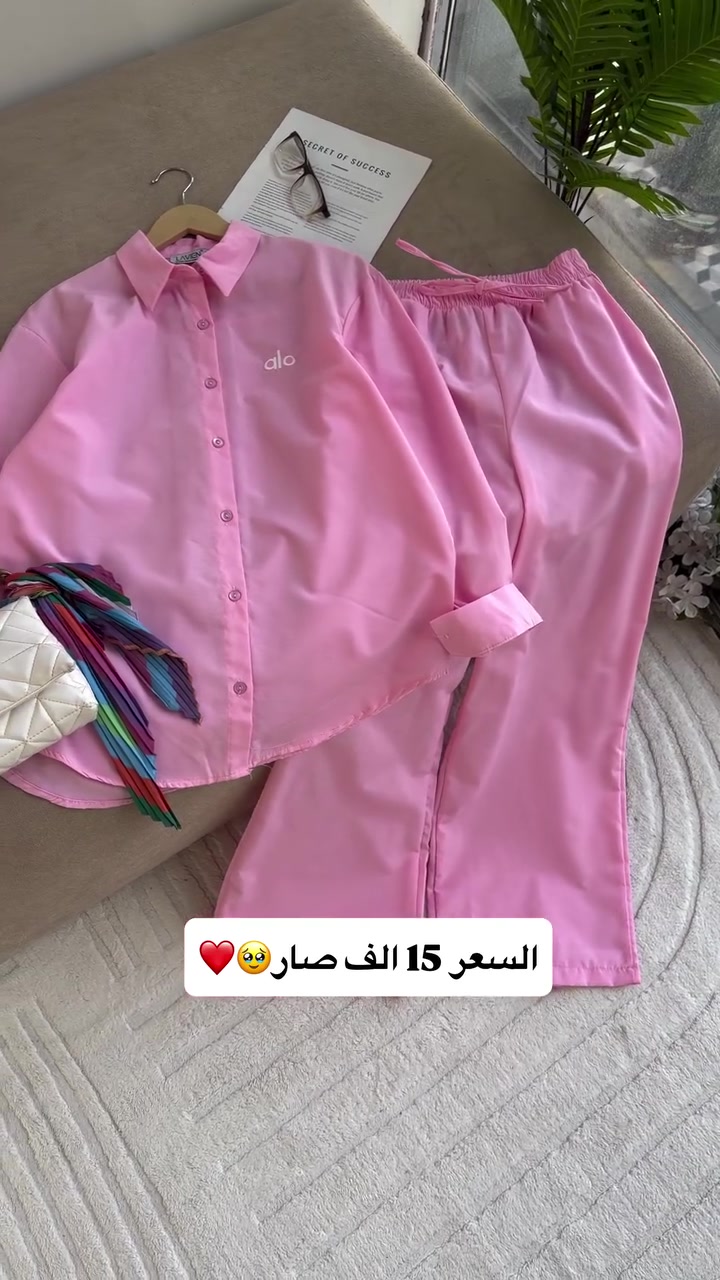 الموسم الصيفي ويانا غير😍❤️
سوت خامه صيفيه بارده🫰🤍
متوفر بجميع القياسات والالوان💕✨

نص مكتوب في الصور:
- السعر 15 الف صار 🥺❤️