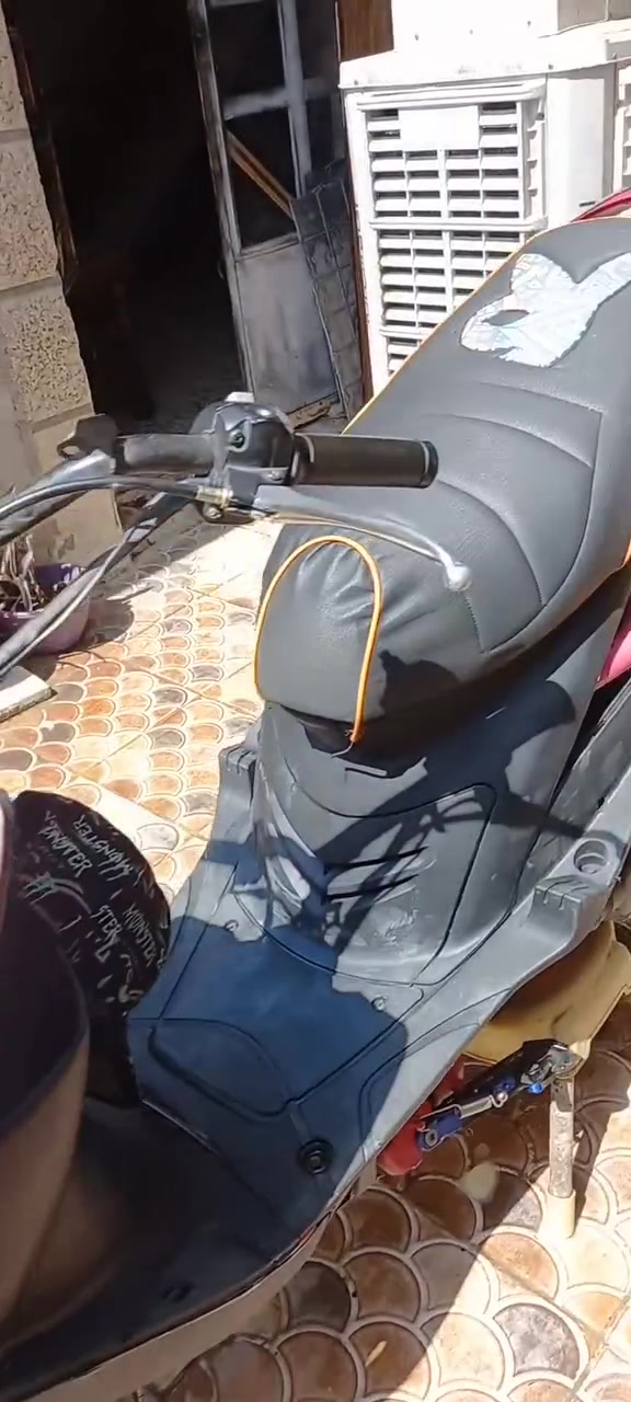 دراجه ماكس عدله مال لعب دراجه تخبل شلعه ومعدل شك الكاع دراجه خير من الله مكينه لا تنقص ولا تبخر دراجه خرسه تاخذها بس بازين ودهن  السعر 600 وبيها مجال حك الجيه مكاني بغداد الدوره  رقم***********
