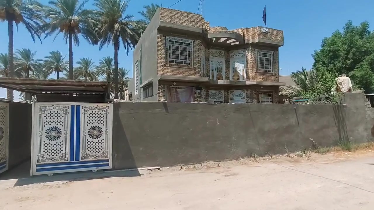 السلام عليكم
دار طابقين خلف التجاري للبيع
الموقع /الحلة /بابل (منطقة الصياحيه) 
السعر مناسب جداً بالنسبة للموقع 
 المساحه 400متر 
طابو زراعي سند 25 
يبعد عن الشارع الصياحيه 35متر وعن شارع حله بغداد 250متر 
يحتوي الدار
الطابق الاول 
أستقبال
كندور 
مطبخ
غرفتين نوم ومجمع صحيات داخليه وخارجه 
الطابق الثاني
كندور 
غرفتين نوم 
كافة الخدمات متوفره
للاستفسار اكثر الاتصال على الرقم التالي
 
***********
