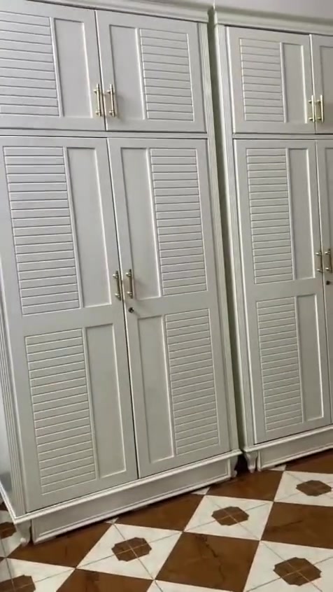غرفه نجاره عراقي شغلها  يخبل كاونتر تفصال الداخل المنيوم والخارج اج دي اف ثلاجه اخت الجديده الاستفسار ع رقم 777 337 4519
